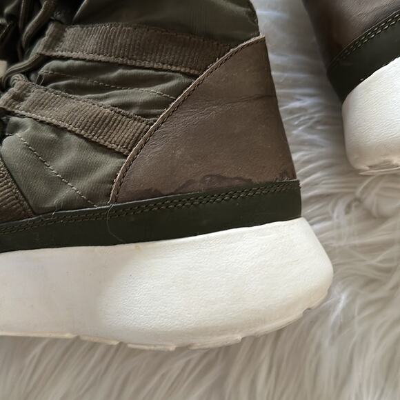 Nike | Rosherun Army Green Sneakerboot Size 8.5 - Picture 7 of 11